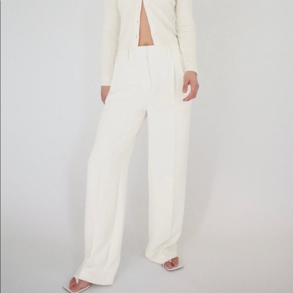 Aritzia Effortless Pants Cropped Light Birch